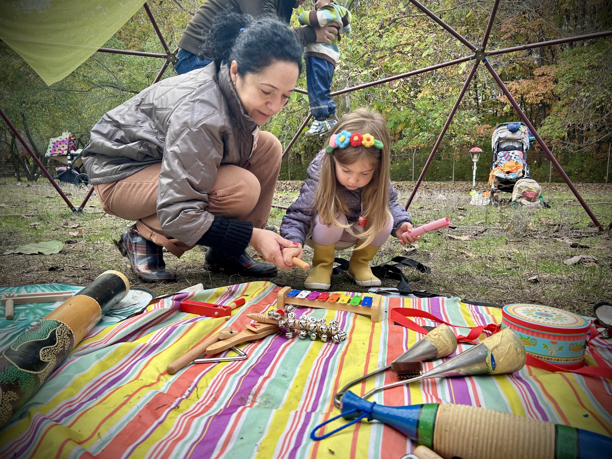 Над 500 участници изучаваха природата чрез сетивата си в Зооцентъра в Добрич в рамките на проекта „Природен компас“