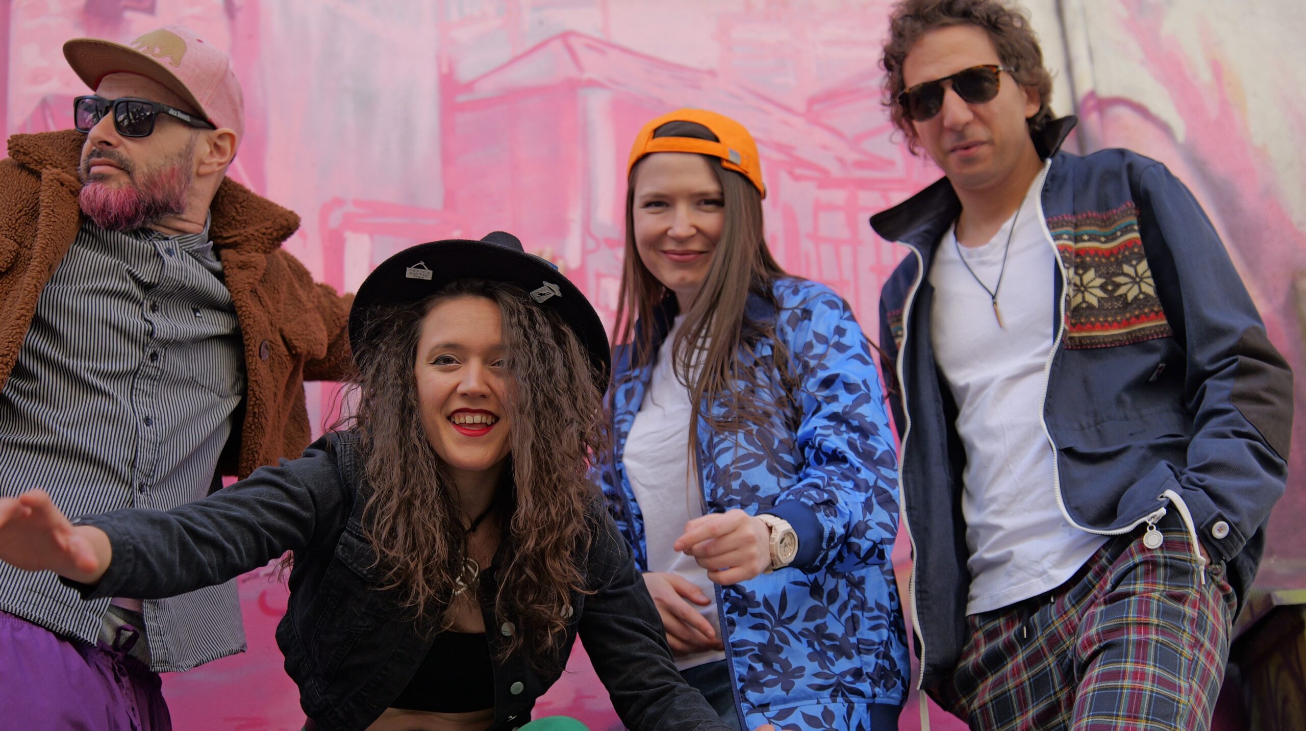 GREESH се завръща като квартет и представя „Кой си“