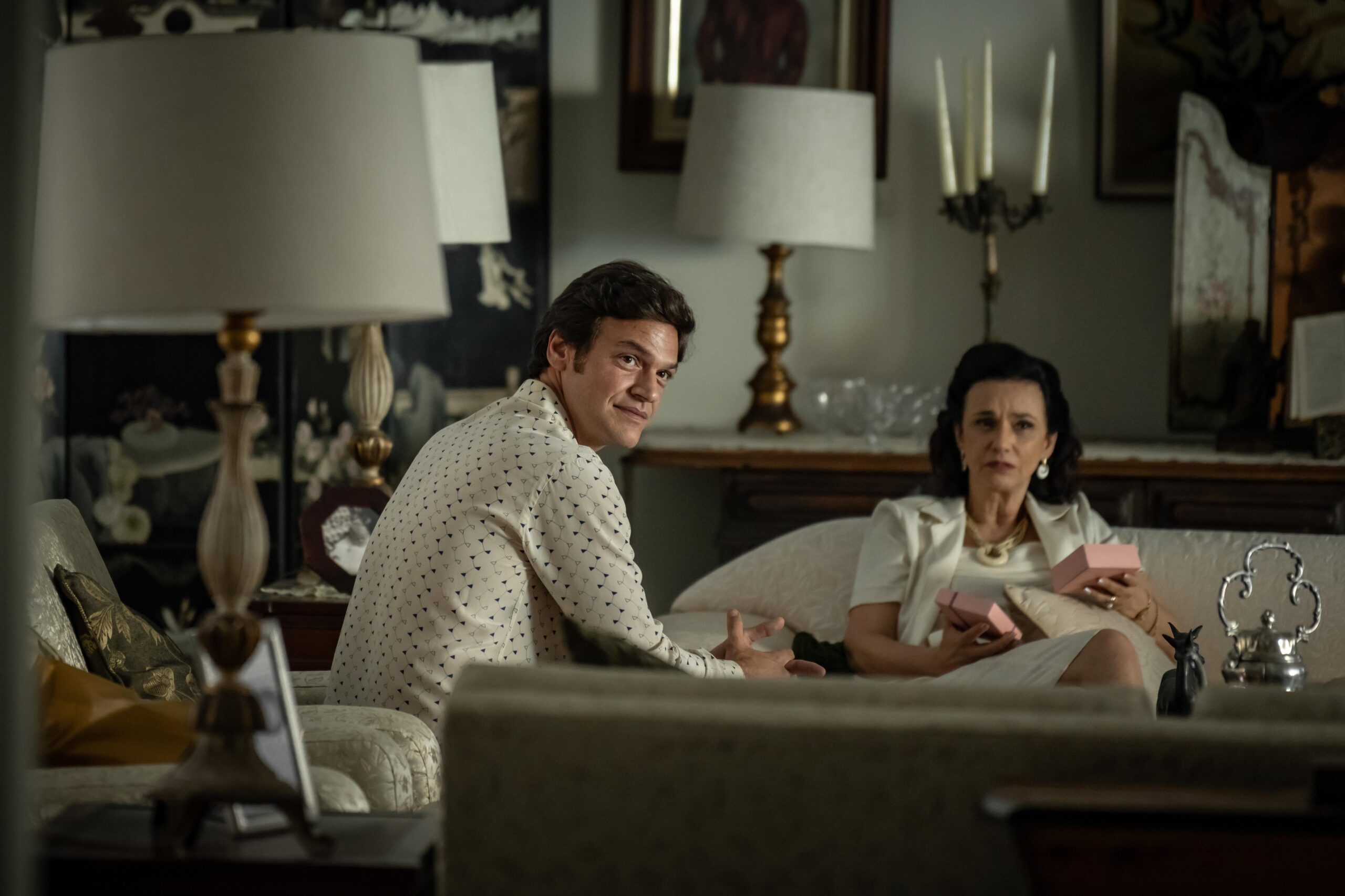 Новият драматичен HBO Original сериал „Анжела Динис: Убийство и присъда“ дебютира на 13 ноември в HBO Max