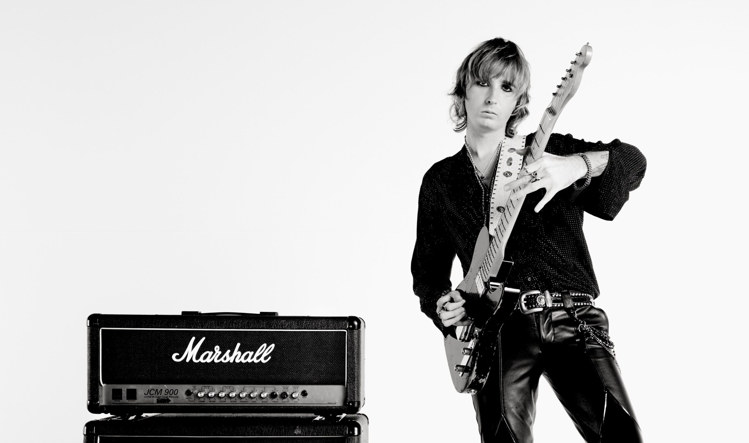 THOMAS RAGGI ОТ MÅNESKIN ОБЕДИНЯВА РОК ЛЕГЕНДИ В ДЕБЮТЕН СОЛО АЛБУМ