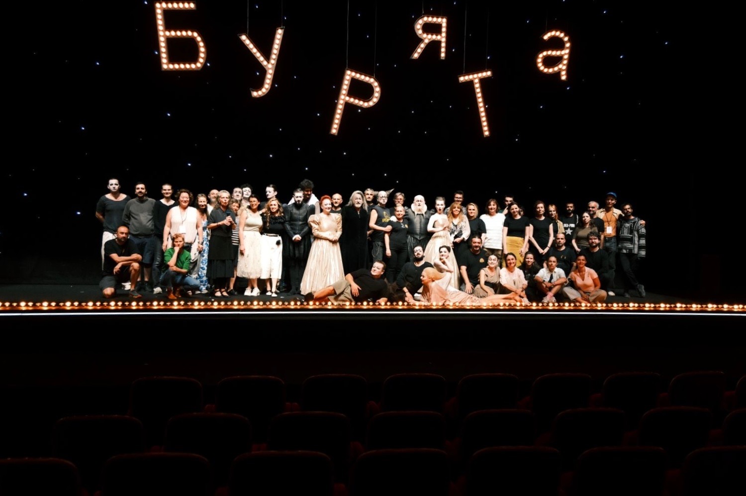 Над 3800 зрители аплодираха „Бурята“ на Народния театър в три вечери във Виена